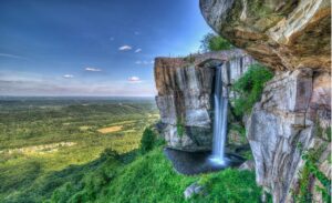 Rock City at lookout mountain lover's leap