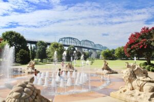 coolidge park water fountains in chattanooga tennessee